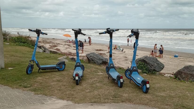 Conforme a empresa Jet, a partir da virada do ano, Itanha&eacute;m j&aacute; conta com mais de cinco mil cadastros e 10 mil viagens (Nayara Martins/DL)