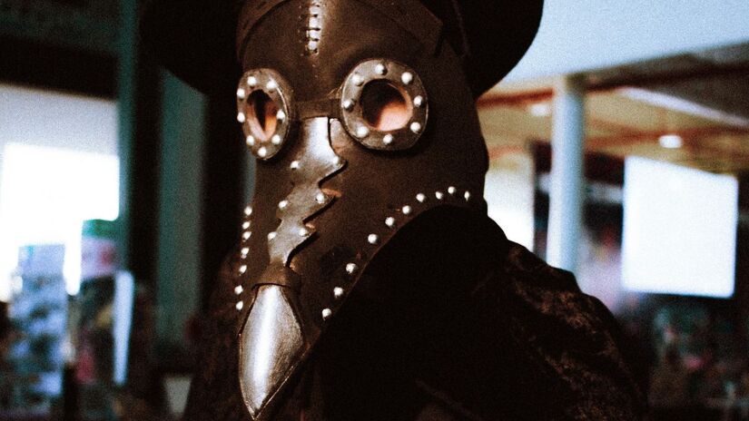 A bordo dos navios de imigrantes, a peste bubônica era um pesadelo sem fuga. Sem isolamento adequado, famílias inteiras eram dizimadas em poucos dias, e os corpos precisavam ser lançados ao mar para evitar que a embarcação fosse proibida de atracar no destino final/Pexels