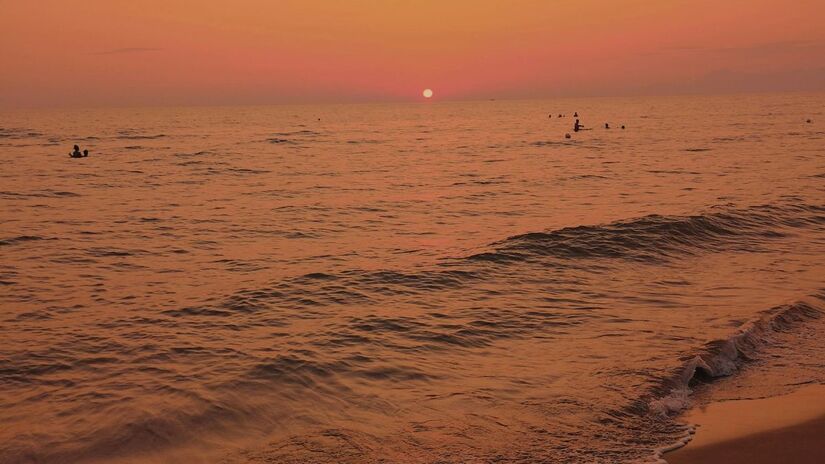 Especialistas recomendam abrir as janelas apenas enquanto há sol para secar o ambiente e fechá-las ao anoitecer para barrar a umidade/Pexels