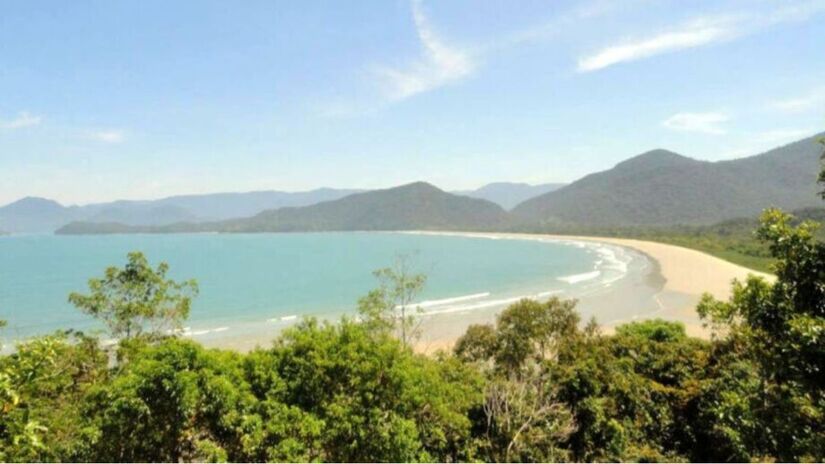 O ranking da National Geographic escolheu a Praia da Fazenda. em Ubatuba, como uma das melhores do Brasil (PMU/Divulgação)