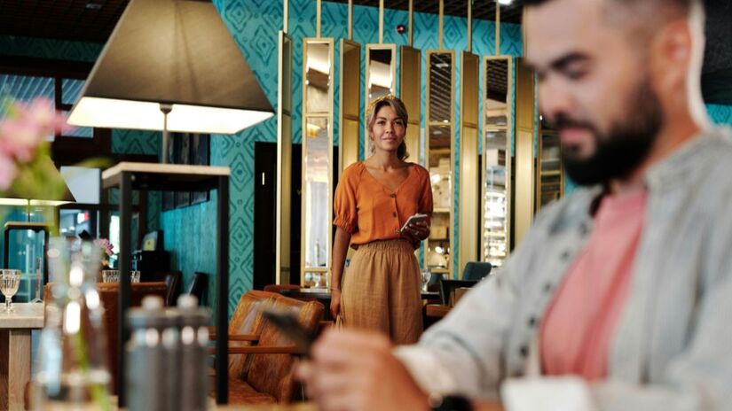 Método psicológico propõe avaliar valores, limites e disponibilidade emocional já no primeiro encontro para evitar vínculos disfuncionais/Pexels