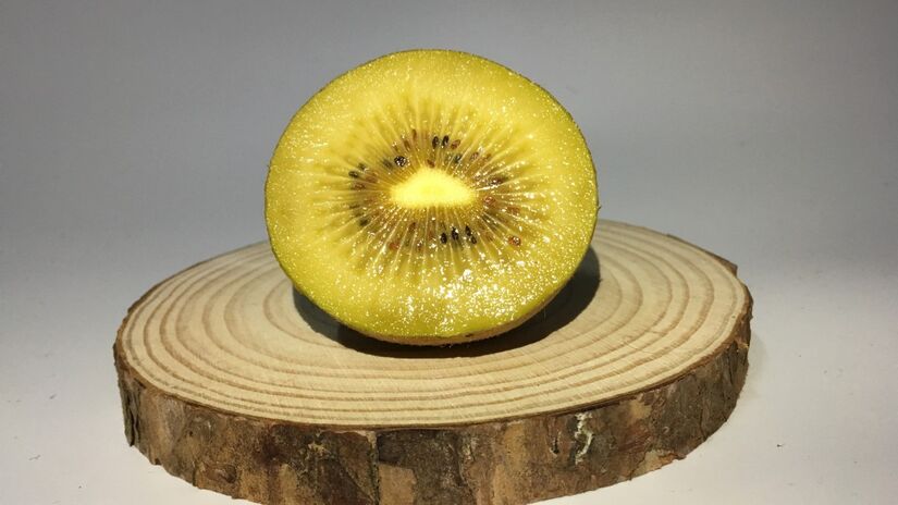 A fruta auxilia a digestão graças a enzimas naturais presentes em sua composição / Pixabay