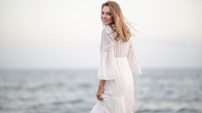 Vestir branco transmite leveza e tranquilidade no visual e no significado / Pixabay