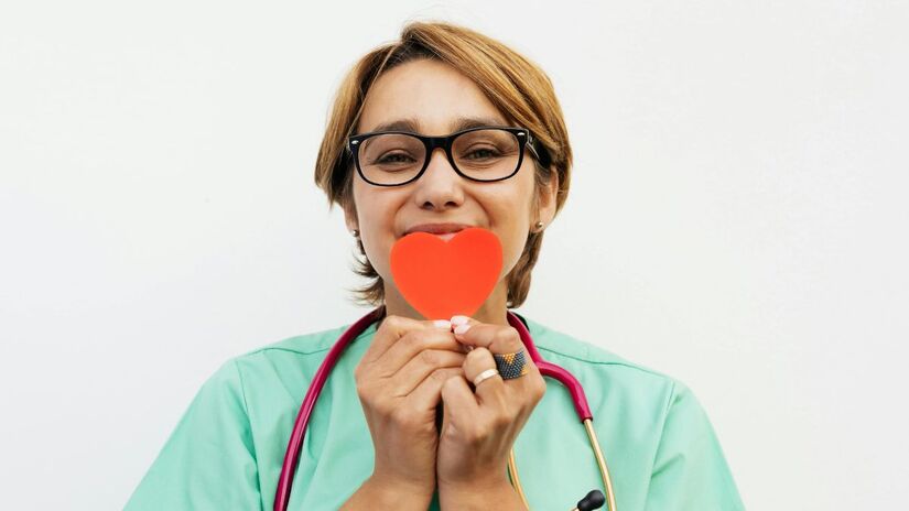 A exposição solar e a dieta materna durante a gravidez são apontadas como as principais razões para a ligação entre nascimento e saúde cardíaca/Pexels