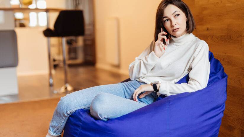 O puff deixou de ser um quebra-galho para se tornar a estrela da casa / Freepik/diana.grytsku