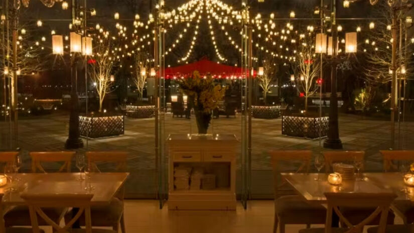 O restaurante é um verdadeiro santuário em meio ao agito da metrópole / Reprodução/Tavern on the Green