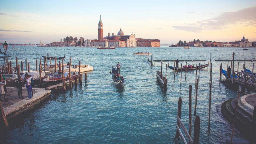 O fator decisivo para a longevidade dessas estacas é o ambiente anaeróbico / Unsplash/jbstannard