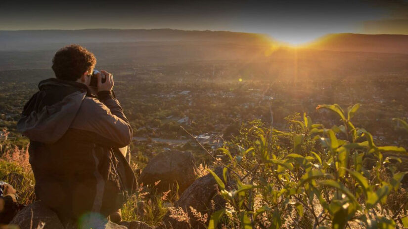 O aroma de pão caseiro e o ar fresco das montanhas (Sierras Chicas) criam uma atmosfera acolhedora / Divulgação/Villa General Belgrano