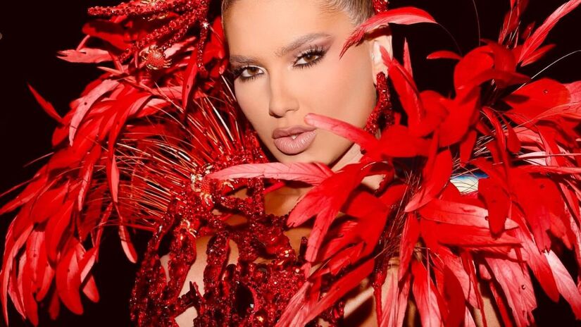 A trajetória de Virginia Fonseca na Grande Rio é marcada por recordes de engajamento e uma estratégia de marketing que levou a escola de Duque de Caxias ao topo das redes sociais/Instagram