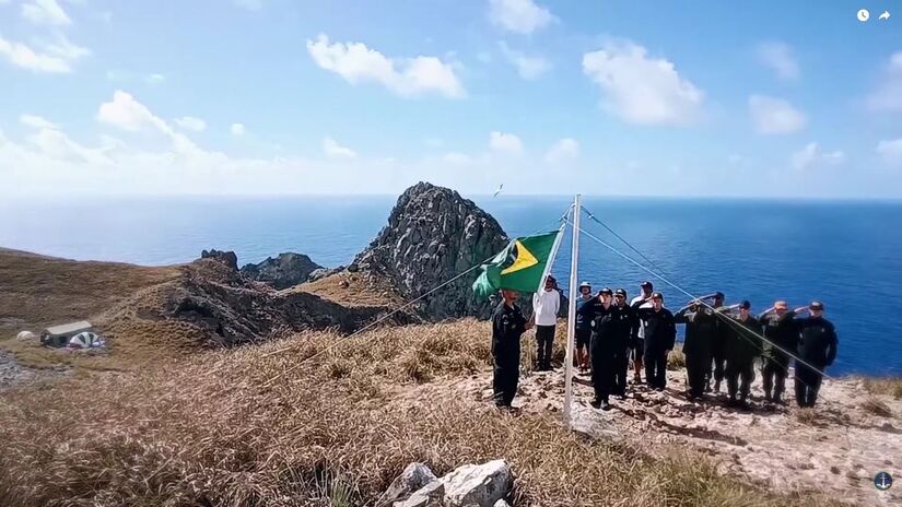 O arquipélago está inserido em áreas protegidas e sob monitoramento permanente da Marinha do Brasil / Reprodução/YouTube