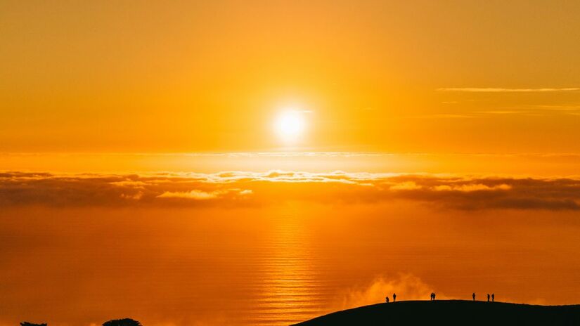 A NOAA classifica as tempestades solares em diferentes níveis de intensidade, que variam de impactos leves a eventos extremos com potencial de causar danos significativos. Unsplash/John Tower