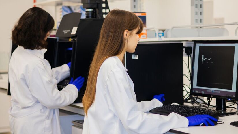 O exame nacional avalia competências essenciais para o exercício profissional alinhado às diretrizes do SUS. Unsplash/Faustina Okeke
