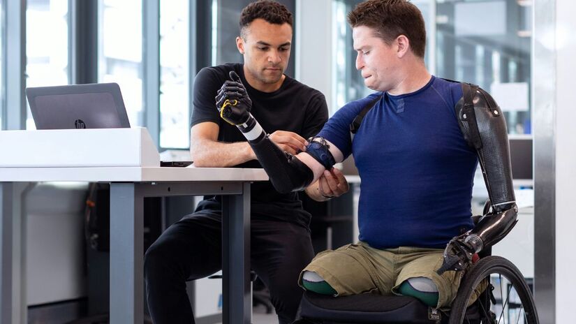 Serviços do Governo Federal para PCDs também estão disponíveis em plataformas digitais, facilitando o acesso à informação e aos direitos. Unsplash/ThisisEngineering
