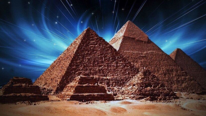 Pesquisadores afirmam que antigos engenheiros egípcios teriam usado canais de água e poços internos com flutuadores para içar blocos de pedra até os níveis mais altos da pirâmide/Reprodução