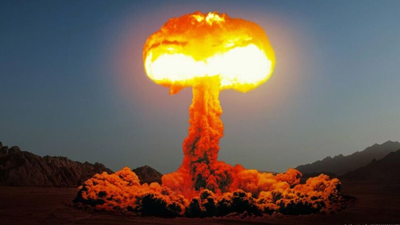 Explosão de supernova: A estrela teria que explodir a menos de 0,14 anos-luzde distância. A estrela mais próxima, Proxima Centauri, está a 4,2 anos-luz/ Ales Utouka/CHROMORANGE/IMAGO