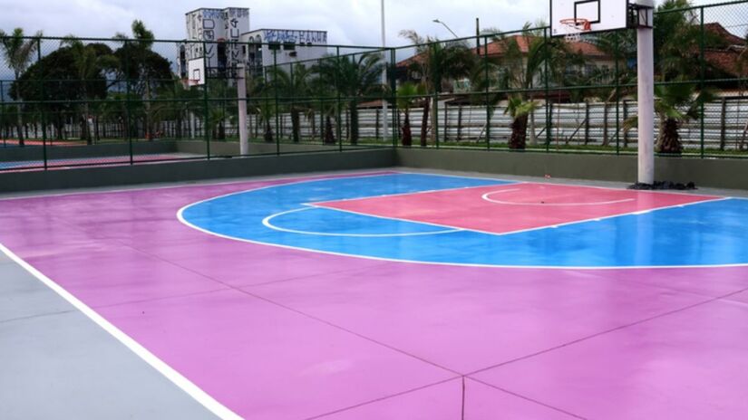 Entre os diferenciais do novo equipamento público de Praia Grande está o ringue de patinação e uma ciclovia integrada ao paisagismo/Reprodução