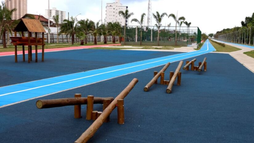 O projeto prioriza a acessibilidade e inclui uma área de atividades físicas ao ar livre projetada especialmente para o público idoso/Reprodução