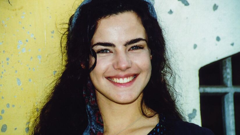 Ana Paula Arósio como Giuliana/Globo