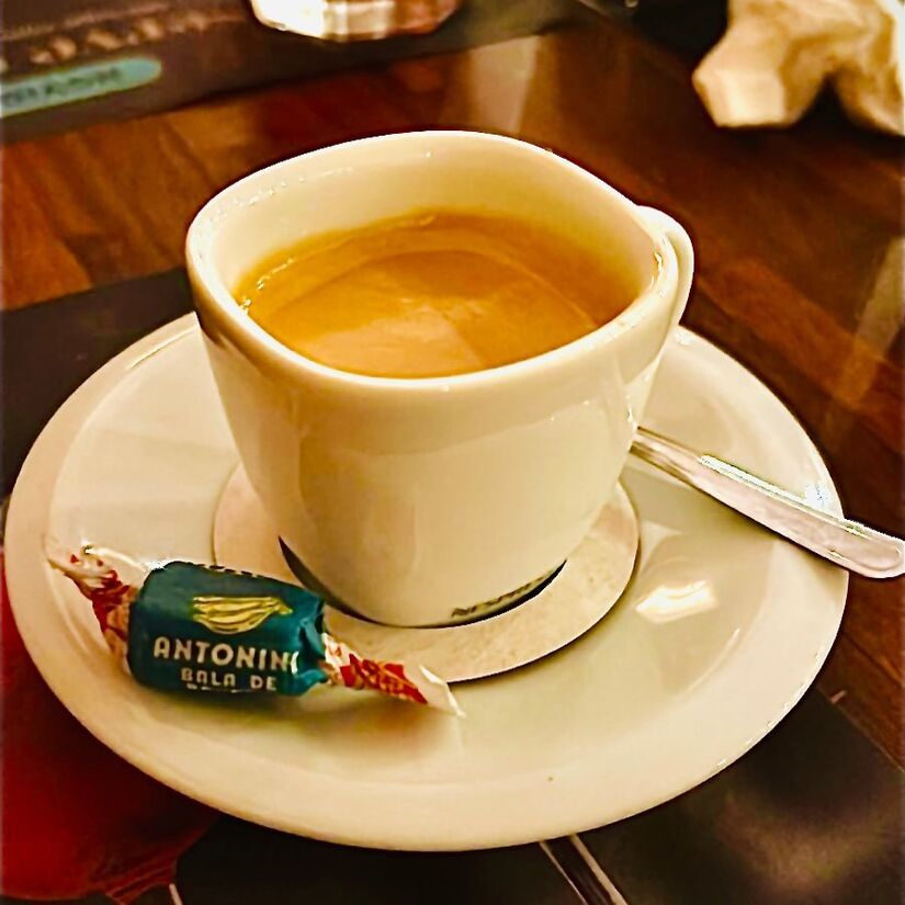 Experimente a combinação perfeita de uma bala de banana Antonina logo após o seu café favorito / Facebook