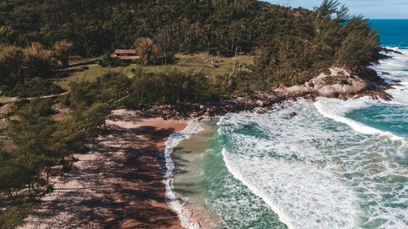 O Saco da Cobra também integra o cenário da obra / Divulgação/Prefeitura de Garopaba