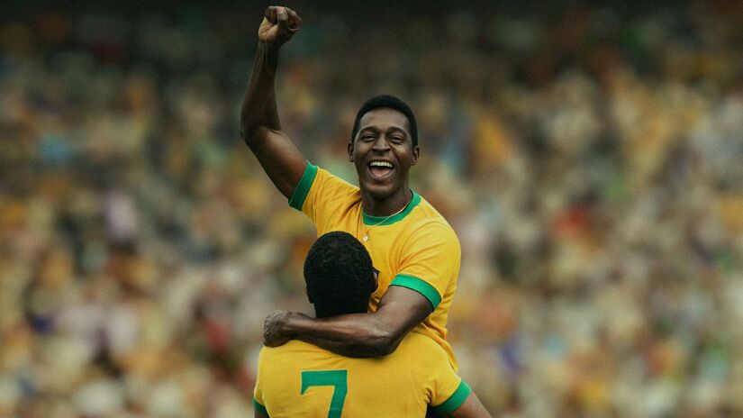 Lucas Agrícola interpreta Pelé na minissérie da Netflix/Alexandre Schneider/Netflix