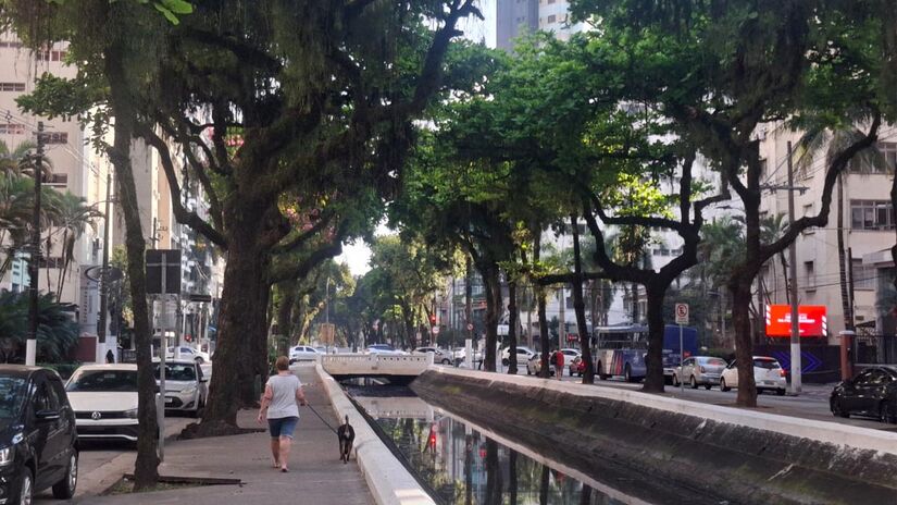 Quem for flagrado pescando nos canais pode receber advertência e, em caso de reincidência, multa de R$ 500 e apreensão dos equipamentos. Nair Bueno/DL