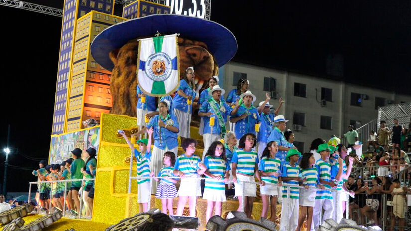 Fantasias e alegorias podem levar meses de produ&ccedil;&atilde;o e envolver centenas de profissionais. Divulga&ccedil;&atilde;o/PMS