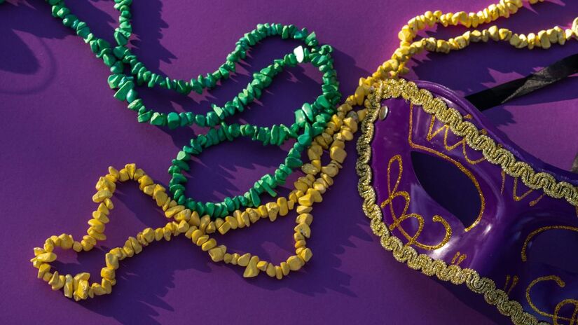 Além da festa, o Pátio Aviação recebe uma feira de artesanato com estrutura inédita das 10h às 19h. Dez expositores locais apresentam produtos exclusivos em barraquinhas de madeira, unindo cultura e lazer no sábado de Carnaval/Pexels