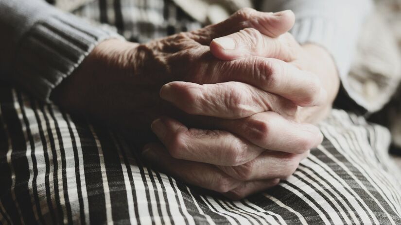 O controle de inflamações crônicas é um dos focos para retardar os sinais do envelhecimento / Pixabay
