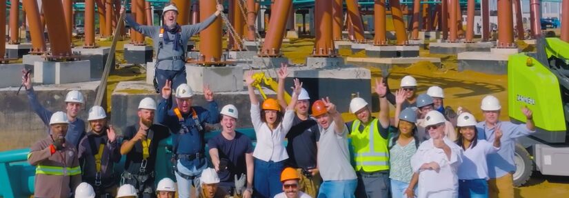 Toda a equipe de técnicos e engenheiros do local após a conclusão da ação / Cacau Park
