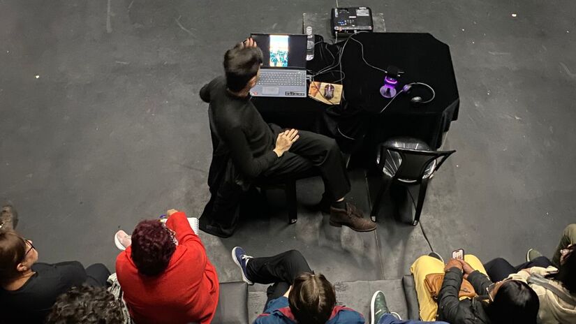 O primeiro curso de dublagem da Baixada Santista foi inaugurado e promete transformar sonhos em realidade  mesmo para quem está começando do zero. Reprodução