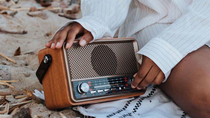 Ao longo das décadas, consolidou-se como um dos comunicadores mais conhecidos do país no jornalismo popular e factual /Pexels