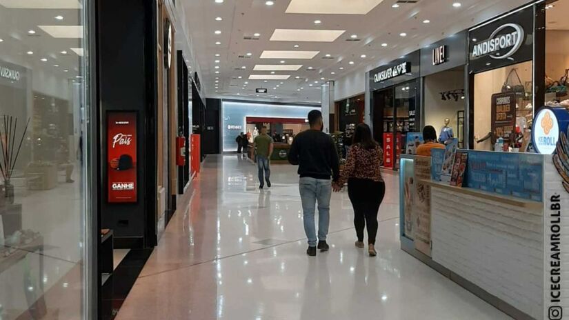 O shopping conta com diversas lojas-&acirc;ncora, como Havan, Mundo Ri Happy, Renner, Riachuelo, C&A, Pernambucanas, Casas Bahia e Marisa (Litoral Plaza Shopping/Divulga&ccedil;&atilde;o)