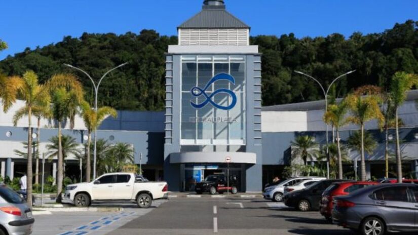 Inaugurado em 1998, o shopping &eacute; considerado um dos principais pontos de compras e entretenimento do litoral paulista (Litoral Plaza Shopping/Divulga&ccedil;&atilde;o)