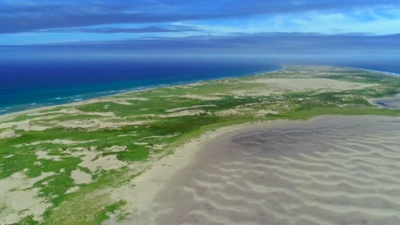 A Ilha Sable tem apenas 34 km² de extensão e é considerada um dos territórios mais preservados do Canadá. Reprodução/Parks Canada/YouTube