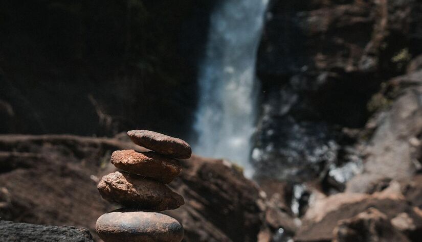 A cidade possui uma natureza ímpar, que abraça e acolhe / Pexels