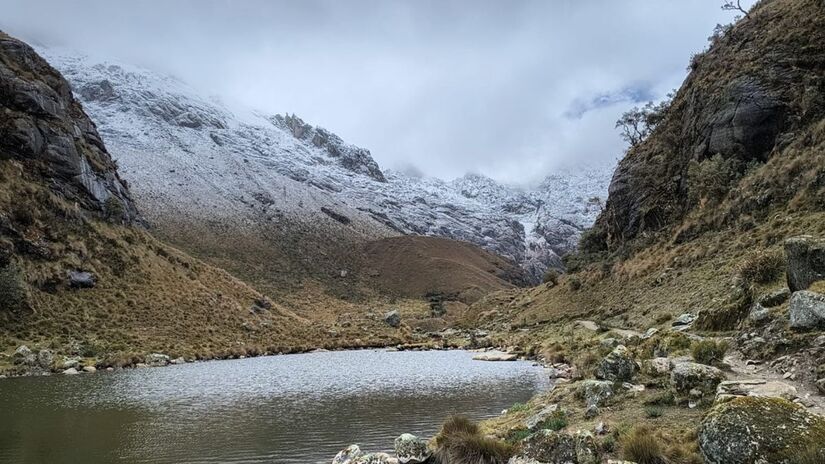 Cruzar a Cordilheira Blanca no Peru sobre duas rodas é para poucos. Marco Brandão e Aramis Júnior enfrentaram 500 km de lama e neve, chegando a quase 5 mil metros de altitude em uma aventura épica de 10 dias pelo Parque Nacional de Huascarán/Marco Brandão