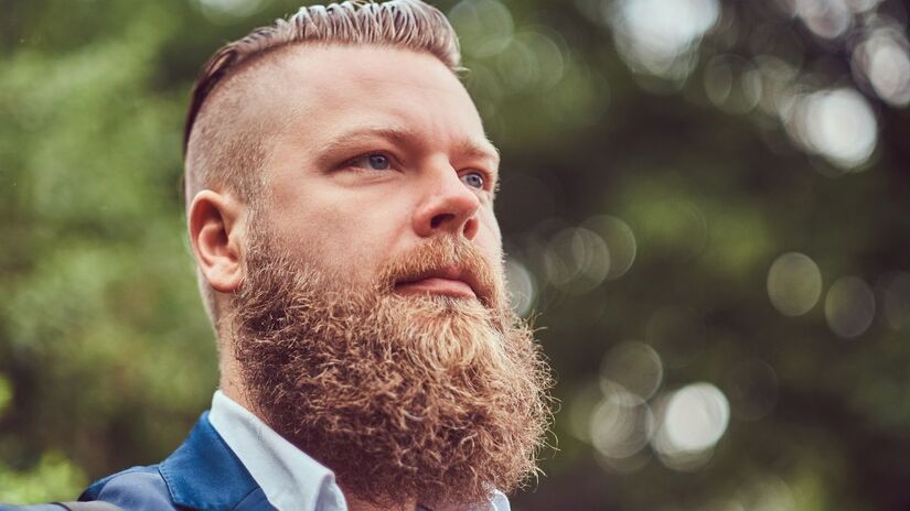 Os pesquisadores reforçam que o objetivo não é demonizar os barbudos, mas sim alertar para a higienização de equipamentos médicos/ Freepik