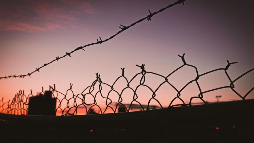 Investigação baseada em análise de conversas telefônicas e diligências de campo levou à captura de 'Malévola' na manhã desta quinta-feira (12)./Pexels