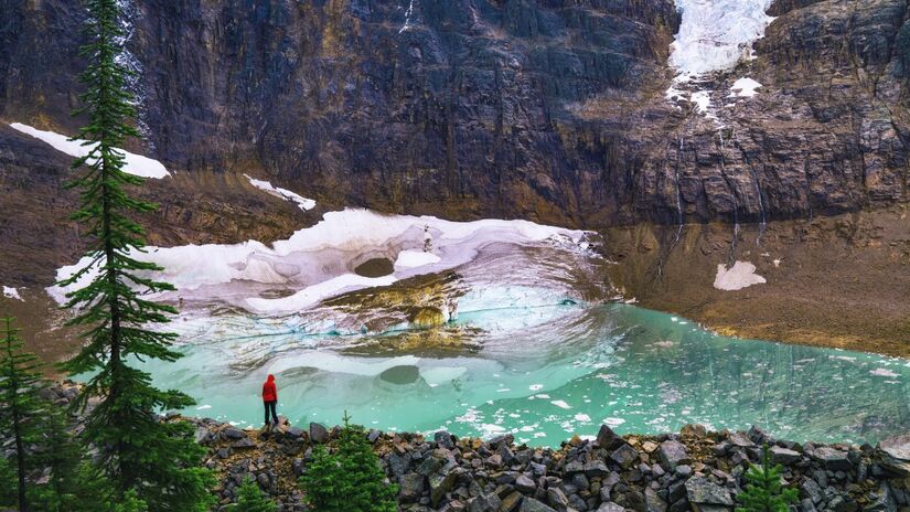 O derretimento de geleiras eleva o n&iacute;vel do mar e amea&ccedil;a regi&otilde;es costeiras / Pixabay