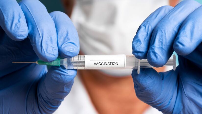 Transmissão ocorre principalmente por contato direto com lesões/Pexels