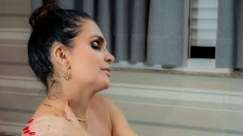 Luiza Ambiel anunciou a venda da água do próprio banho em plataforma digital /Instagram