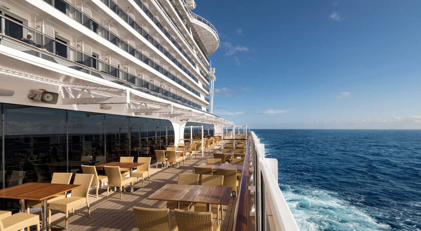 Vista do gigantesco MSC Seaside, contemplando o oceano / Reprodução