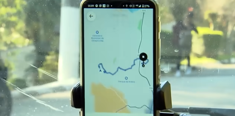 Milhões de pessoas sustentam as suas famílias trabalhando nesse tipo de app no Brasil / Youtube