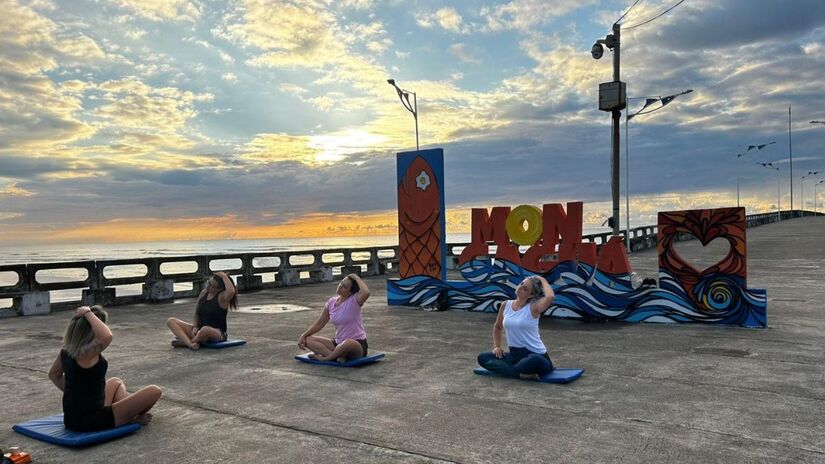 A programação na plataforma de Mongaguá começou no dia 31 de janeiro com uma aula piloto de yoga/Divulgação/PMM