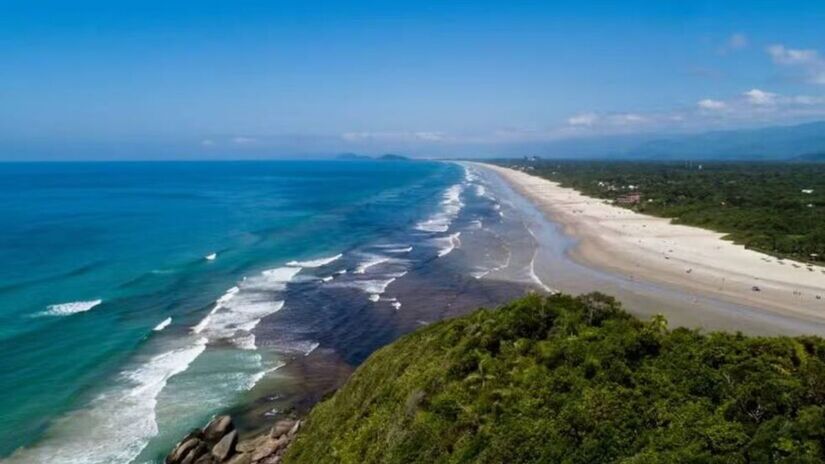 A Praia de Guaratuba fica dentro do Condomínio Costa do Sol/Divulgação
