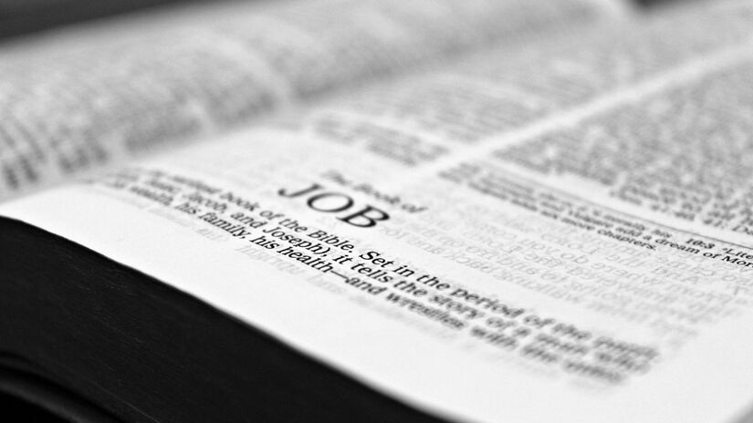 Texto estabelece que exibição de símbolos e leitura de livros sagrados em sessões oficiais não configuram afronta ao princípio do Estado laico /Pexels