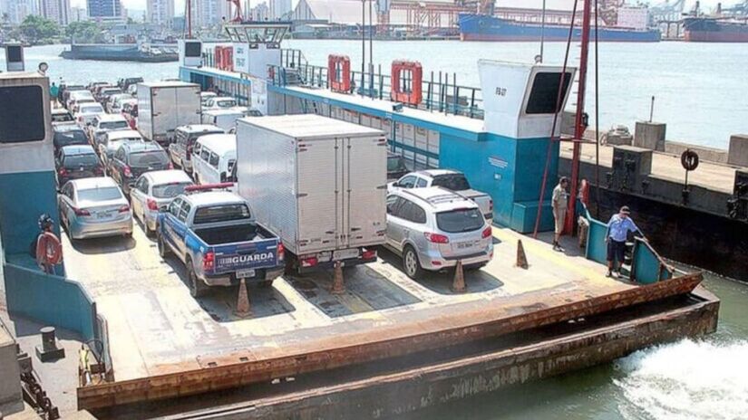 A travessia entre Santos e Guarujá possui um histórico de alguns breves acidentes (Nair Bueno/DL)