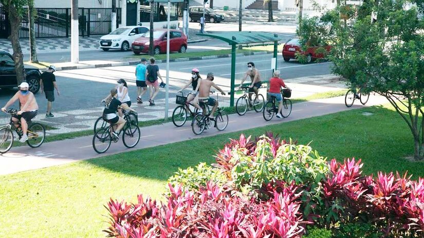 Com 5.335 metros de extensão, o jardim abriga 1.300 canteiros, 1.800 árvores e mais de 70 espécies ornamentais/PMS