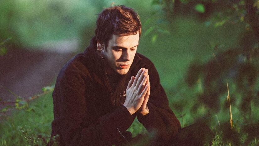 'Transformo desafios em lucros': Treina a mente para encontrar saídas em crises.

Freepik